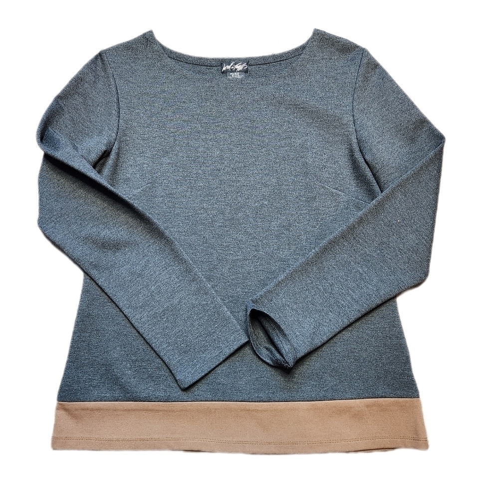 Lord and Taylor two toned sweater Size M